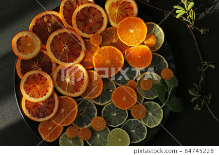 Cutrus orange fresh fruits 84745228