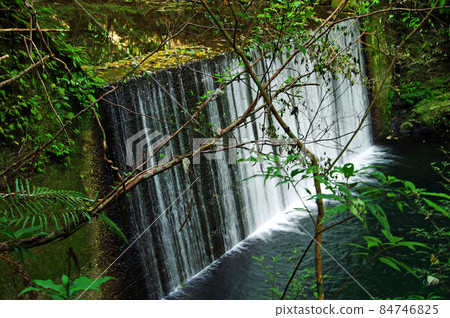 Weir ridge upstream of Materia Falls in Yamato Village 84746825