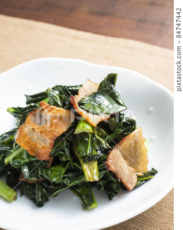 炒阿萊塔和培根 84747442