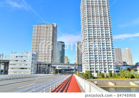 從港南大橋/京濱運河（東京都港區）向品川站望去 [2021.12] 84748908