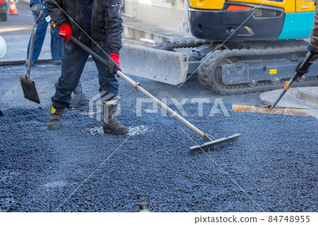 Road construction asphalt laying leveling 84748955