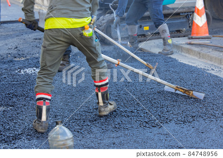 Road construction asphalt laying leveling 84748956