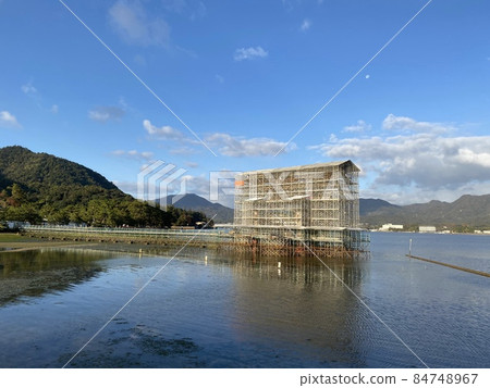 Itsukushima Torii 84748967