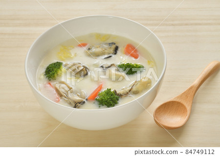 蠔油燉肉、牡蠣、大白菜、胡蘿蔔、西蘭花 84749112