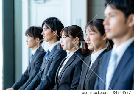 Students looking for a job 84754557