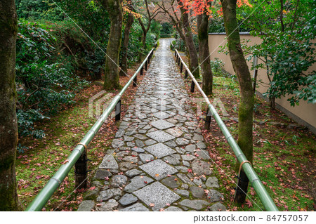 京都光越寺的石板路 京都光越寺的石板路 84757057