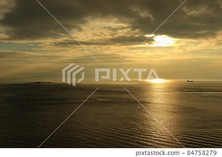 從倉橋島眺望瀨戶的美麗夜景 84758279