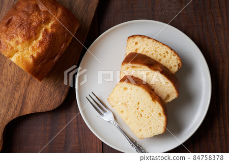 Pound Cake  84758378