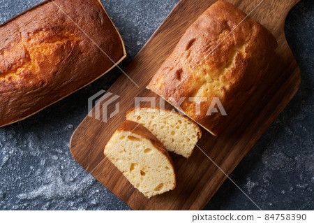 Pound Cake  84758390