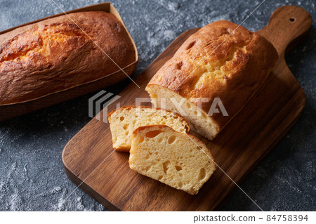 Pound Cake  84758394