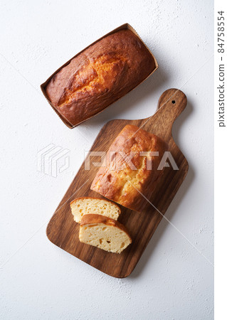 Pound Cake  84758554