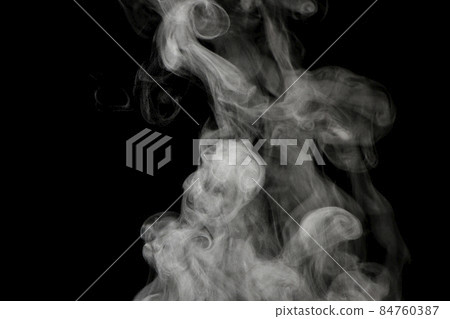 蒸汽、蒸汽、蒸汽、煙霧、黑色背景中的氣溶膠 84760387