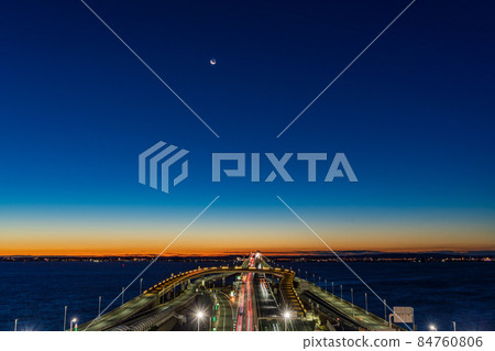 (Chiba) Tokyo Bay Aqua-Line / Umihotaru PA towards Kisarazu before dawn (Chiba) Tokyo Bay Aqua-Line / Umihotaru PA towards Kisarazu before dawn 84760806