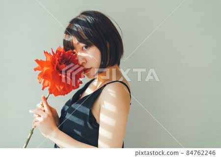 Flower and young woman 84762246