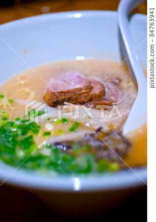 beef ramen noodles 84763941