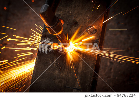 Metal cutting gas Metal cutting gas 84765224