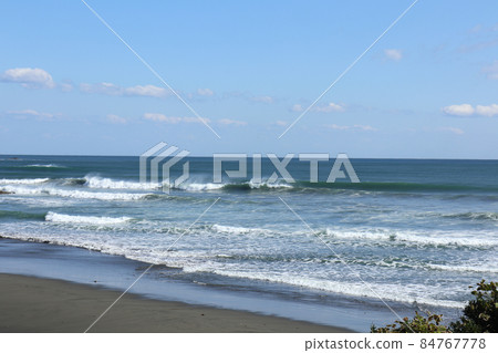 海離岸 84767778