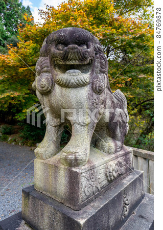 Inferior Inari shrine 84769878