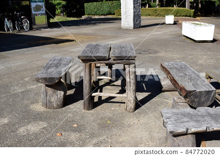 Wooden desk and chair 84772020