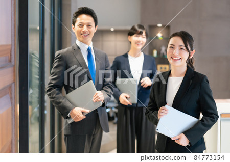 辦公室商務人士 圖片合作:WEEK Shibadaimon(Sun Frontier Fudousan) 辦公室商務人士 圖片合作:WEEK Shibadaimon(Sun Frontier Fudousan) 84773154