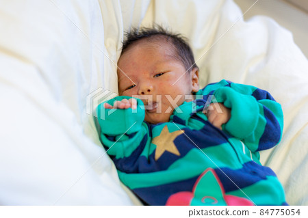 Newborn Newborn 84775054