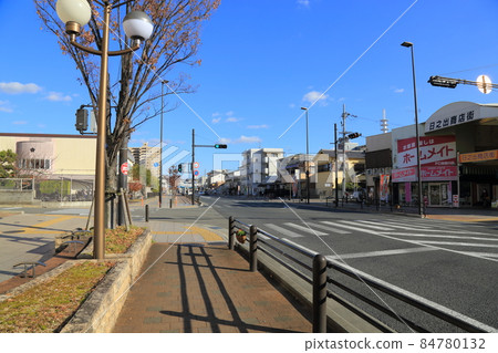 Neyagawa City "Refreshing Road" (city planning road Neyagawa Station Line) [Neyagawa City, Osaka Prefecture] 84780132
