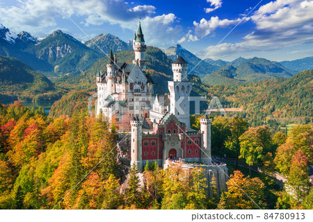 Neuschwanstein, Bavaria - Famous bavarian fairytale castle autum 84780913