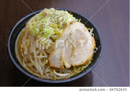 大份蔬菜味噌拉麵 大份蔬菜味噌拉麵 84782643