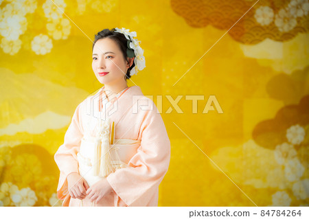 新娘顏色垂下總擠壓 新娘顏色垂下總擠壓 84784264