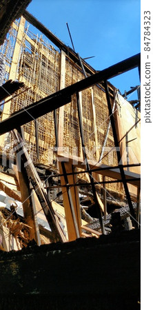 Building fire disaster 84784323