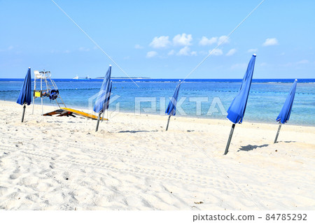 View toward Minna Island from Sesoko Beach / Sesoko Island (Motobu Town, Okinawa Prefecture) [2019.10] 84785292