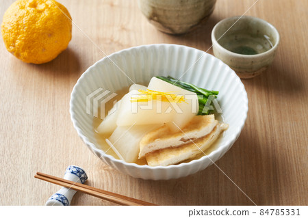 蘿蔔燉 84785331