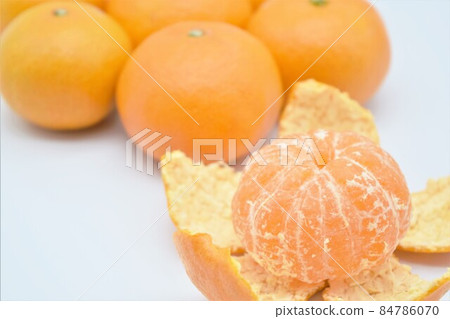 去皮的橘子 去皮的橘子 84786070