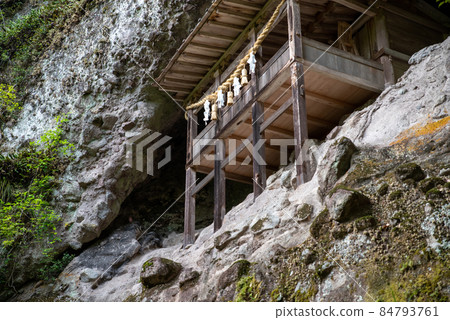 福岡縣東寶村岩屋神社 84793761