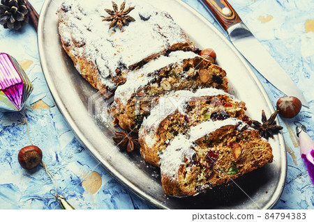 Christmas stollen and tree decorations Christmas stollen and tree decorations 84794383