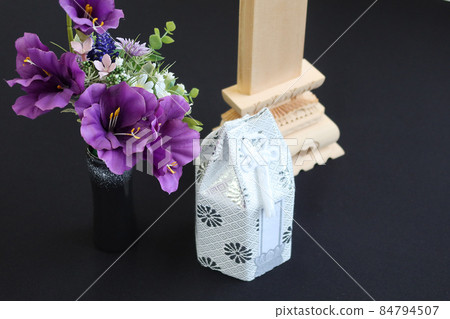 Shiraki mortuary tablet (temporary mortuary tablet) and urn 7 Shiraki mortuary tablet (temporary mortuary tablet) and urn 7 84794507
