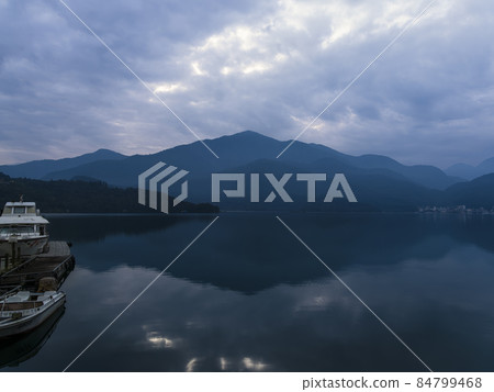 Taiwan Sun Moon Lake at dawn, Nantou, Taiwan Taiwan Sun Moon Lake at dawn, Nantou, Taiwan 84799468