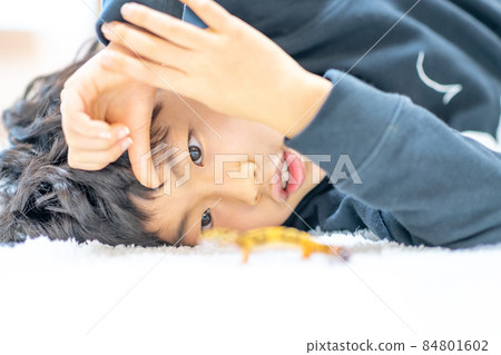 兒童生活方式小學生兒童寵物 兒童生活方式小學生兒童寵物 84801602