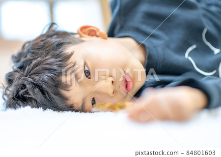 兒童生活方式小學生兒童寵物 兒童生活方式小學生兒童寵物 84801603