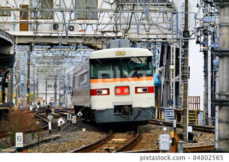 Veteran limited express train to be forwarded ... 350 series 84802565
