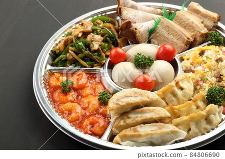 Chinese hors d'oeuvre black background 84806690