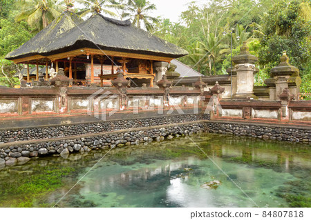 印度教寺廟，印度尼西亞巴厘島的 Tirta Empul 寺 84807818