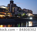 黃昏的鴨川市容 84808302