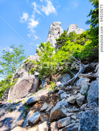攀登水垣山:大文件岩石 攀登水垣山:大文件岩石 84810075