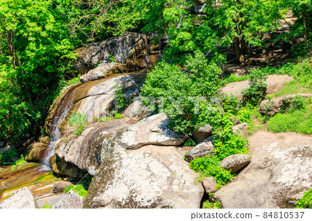 Beautiful waterfall in Sofiyivka park in Uman, Ukraine 84810537