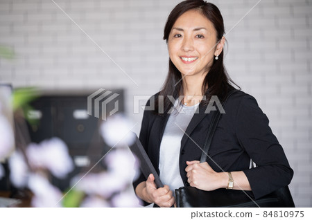 There is a portrait copy space of a beautiful sales female staff There is a portrait copy space of a beautiful sales female staff 84810975