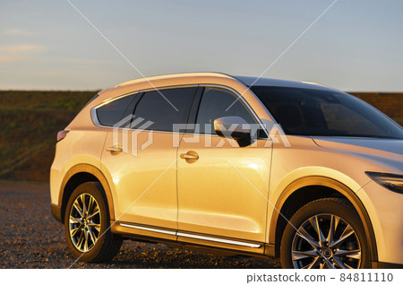Car SUV Car SUV 84811110