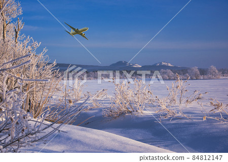 Snow scene in the eastern part of the winter season 84812147