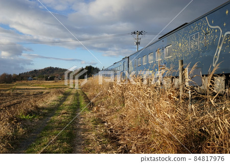 JR Kamaishi Line (Galaxy Dream Line) that also runs SL 84817976