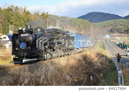 JR Kamaishi Line (Galaxy Dream Line) that also runs SL 84817984